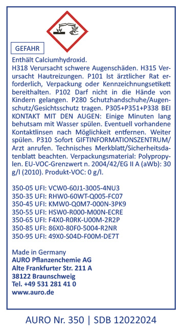 Ein deutsches Chemikaliensicherheitsetikett mit Gefahrenhinweisen, AURO-Firmendaten, Produktinformationen, Gefahrensymbol und Sicherheitshinweisen für Calciumhydroxid. Blau umrandeter weißer Hintergrund mit schwarzem und rotem Text.